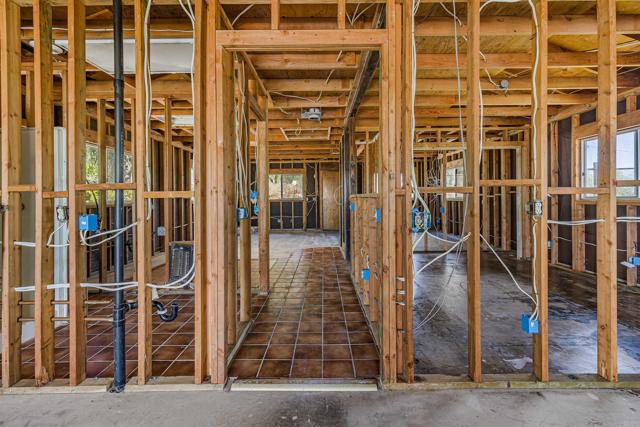 Detail Gallery Image 11 of 57 For 29556 Sierra Rojo Ln, Valley Center,  CA 92082 - 3 Beds | 2 Baths