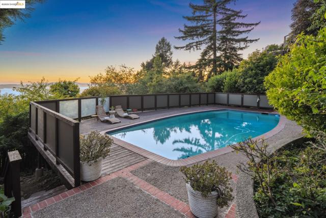 120 Hill Rd, Berkeley CA: https://media.crmls.org/mediaz/caaa6373-e43e-46ec-9a08-5a6505380c29.jpg