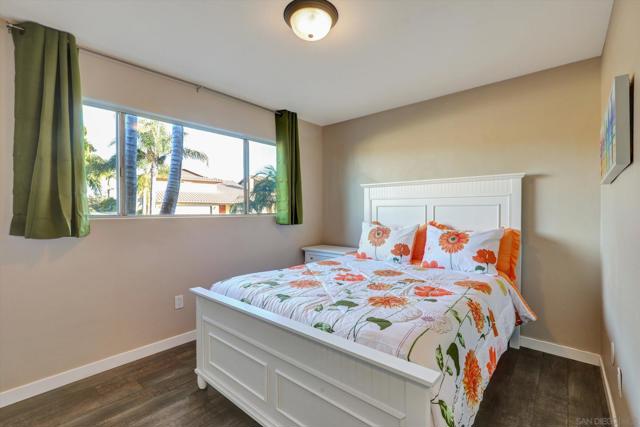 2002 Mendocino Blvd, San Diego CA: https://media.crmls.org/mediaz/caaa8c07-4f54-46b1-8f5a-9f6193bf9c19.jpg
