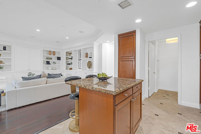 143 N Arnaz Drive, Beverly Hills CA: https://media.crmls.org/mediaz/caab43b2-13b3-4d86-bc36-4ae8a3755735.jpg