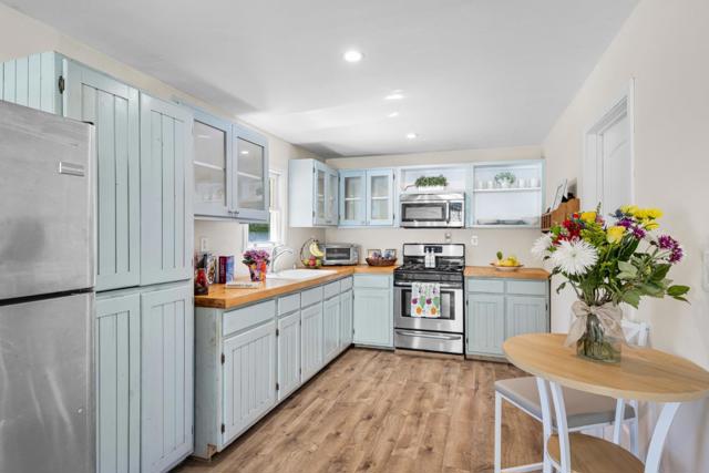 23785 Mckean Road, San Jose CA: https://media.crmls.org/mediaz/caab882e-22a8-445e-b019-e7bd5aa50e75.jpg