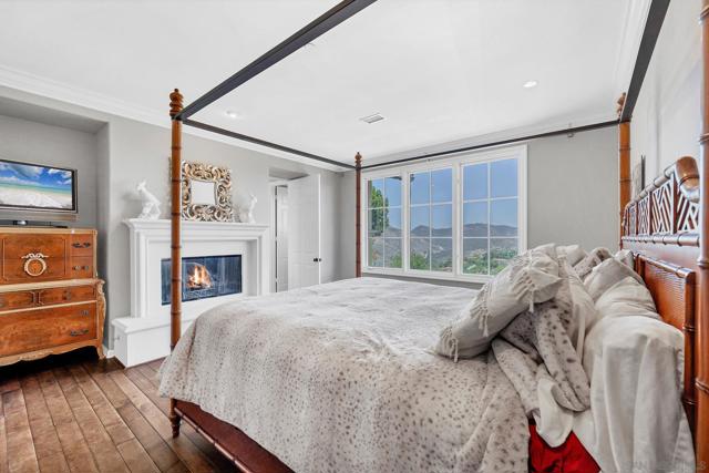7727 Via Zafiro, San Diego CA: https://media.crmls.org/mediaz/caac66b9-c50f-4032-9e43-42efb206b970.jpg