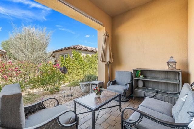 4017 Via Fragante, Palm Desert CA: https://media.crmls.org/mediaz/caaca62e-f611-42c9-84ba-54ec66e6958b.jpg