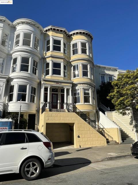 2854 Sacramento St, San Francisco CA: https://media.crmls.org/mediaz/caace08d-7d36-43ca-bbbe-9bfb06ca922c.jpg