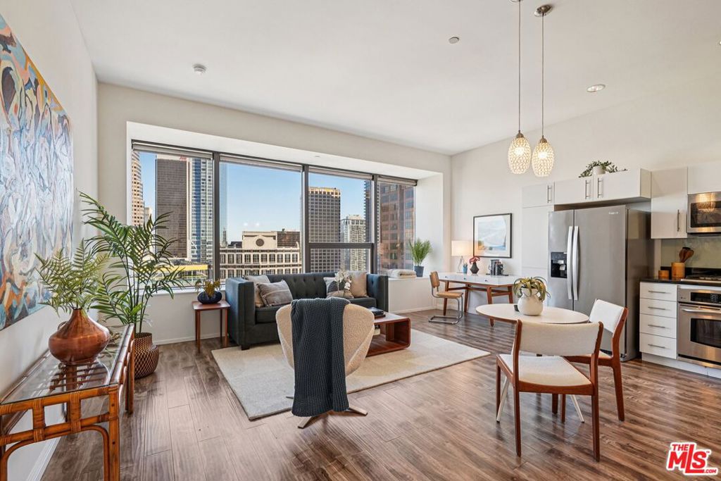 1100 Wilshire Boulevard #2209