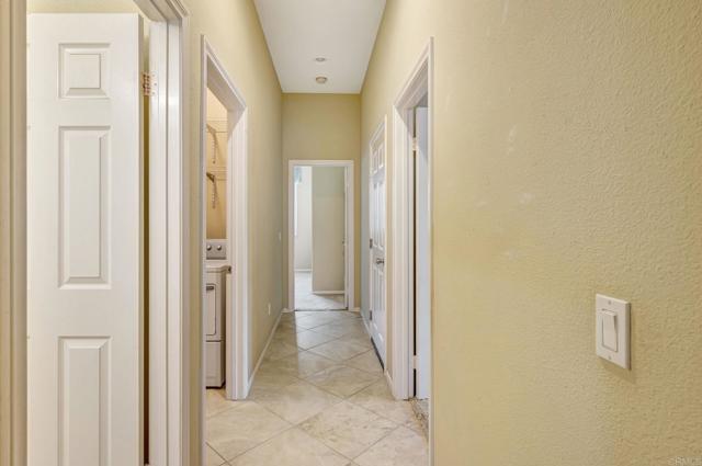 2706 VALLEYCREEK CIR, Chula Vista CA: https://media.crmls.org/mediaz/caad2573-5cd6-4341-8e74-0de0f697a056.jpg