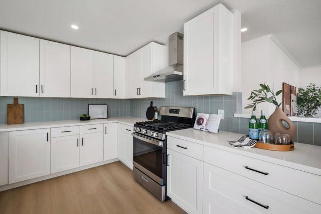 1444 Flores Drive, Pacifica CA: https://media.crmls.org/mediaz/caadbc0c-572c-4a6a-904e-e6dc41656c4e.jpg