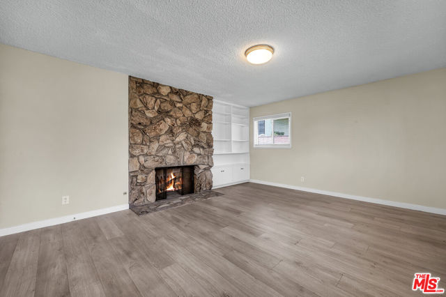 5137 Reynier Avenue, Los Angeles CA: https://media.crmls.org/mediaz/caadc214-2417-4d1c-b7e9-2760efc506ca.jpg