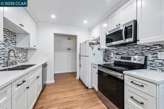 5050 Valley Crest Dr, Concord CA: https://media.crmls.org/mediaz/caadd427-577b-4bd9-abe4-84a4f797d2f4.jpg