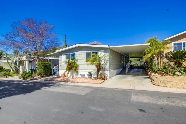 14215 Pecan Park Ln, El Cajon CA: https://media.crmls.org/mediaz/caae5bbb-471a-4fc9-b730-7dd054bcb3d0.jpg
