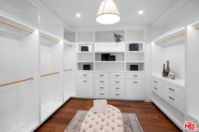 8025 Stewart Avenue, Los Angeles CA: https://media.crmls.org/mediaz/caaf1405-20da-458b-aada-79eef8040a08.jpg
