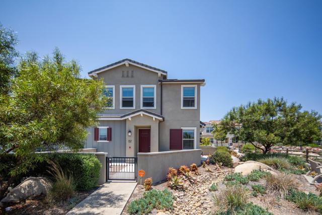 1257 Calle Datura, Chula Vista CA: https://media.crmls.org/mediaz/caaff5f9-e7be-4873-a2cc-f33f47ba1e09.jpg
