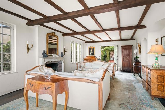 Detail Gallery Image 13 of 60 For 1879 Viking Way, La Jolla,  CA 92037 - 5 Beds | 5/1 Baths