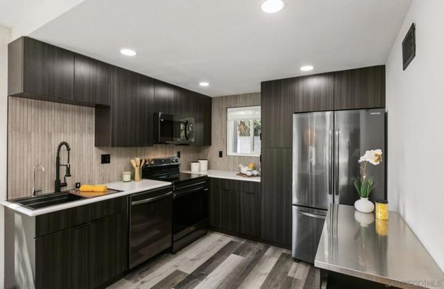 3370 Cherokee Ave, San Diego CA: https://media.crmls.org/mediaz/cab135a6-3de2-4d4f-b74c-2470b15fa8f9.jpg