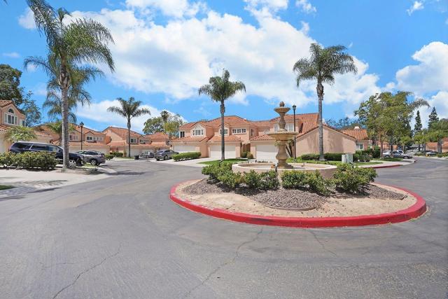 731 Edgewater Dr, Chula Vista CA: https://media.crmls.org/mediaz/cab1ba5b-7b23-44d6-a840-ff35172c1b99.jpg
