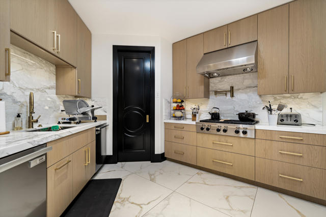 40440 Morningstar Road, Rancho Mirage CA: https://media.crmls.org/mediaz/cab1c4c7-28b6-432a-8046-38d98c31eb52.jpg