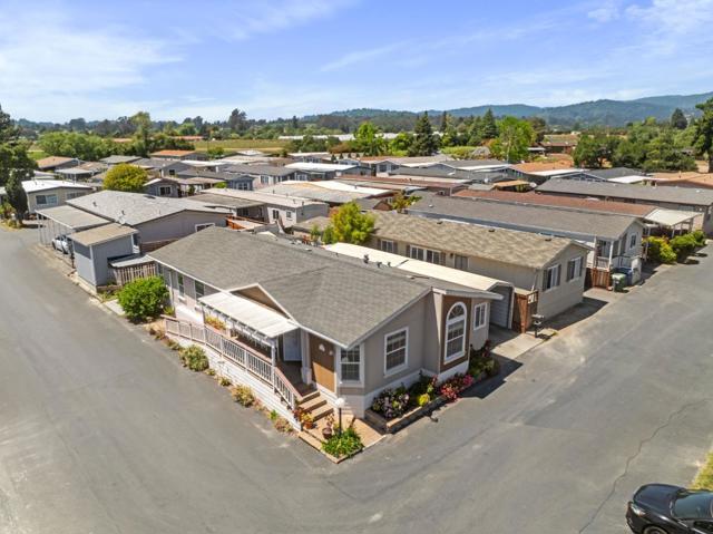 789 Green Valley Road, Watsonville CA: https://media.crmls.org/mediaz/cab1f1b3-6434-4e6d-a5a6-1c6f92fdd5d3.jpg