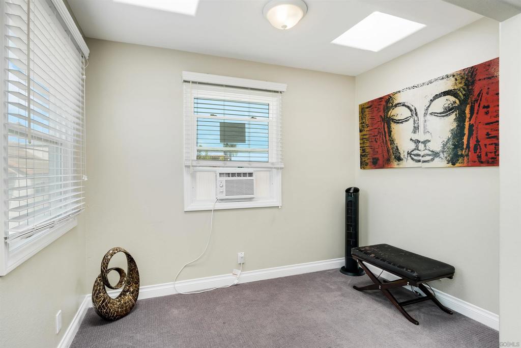 MLS #250040952SD image #24