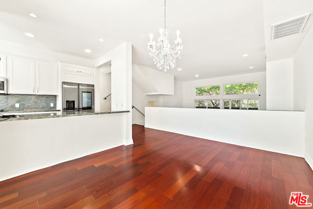 1020 Hilldale Avenue, West Hollywood CA: https://media.crmls.org/mediaz/cab2b578-7a87-4cbf-98f2-6ed27157cac0.jpg