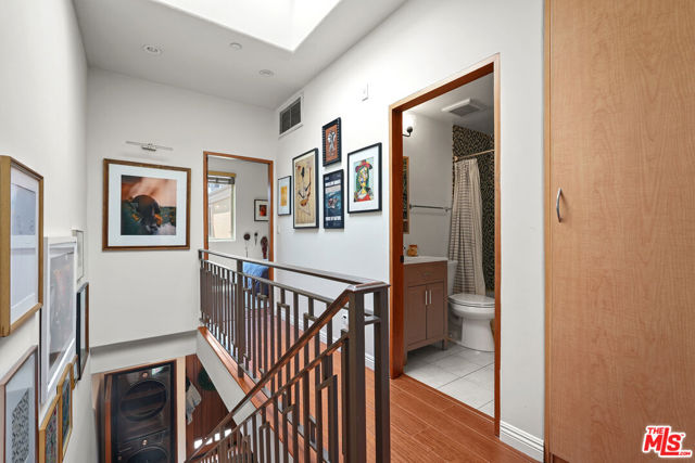 5303 Satsuma Avenue, North Hollywood CA: https://media.crmls.org/mediaz/cab39af4-b78b-418a-b9fc-df079d013cd0.jpg