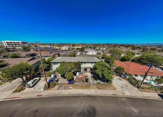 2201 07 Burroughs St, San Diego CA: https://media.crmls.org/mediaz/cab3b412-3911-4f08-832b-9fb86b197007.jpg