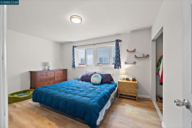 7447 Lockwood St, Oakland CA: https://media.crmls.org/mediaz/cab410e4-bdba-4390-b775-627510b93f80.jpg