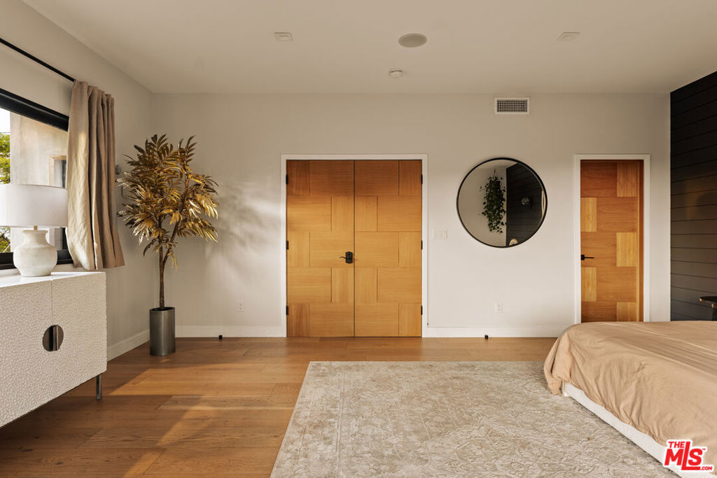 3936 Farley CourtStudio City img 26