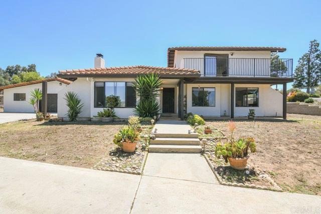 1736 Bellington Lane, Fallbrook CA: https://media.crmls.org/mediaz/cab5fc92-dbcc-4b2b-bdb6-065ae88a19ea.jpg