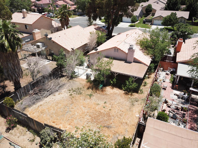 517 E Ave J-12, Lancaster CA: https://media.crmls.org/mediaz/cab62b2d-f193-4ff5-ba66-900cba166e79.jpg