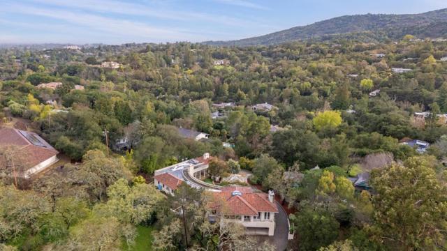 24292 Elise Court, Los Altos Hills CA: https://media.crmls.org/mediaz/cab6bb8a-54c6-4061-8c02-bbee8d643e5e.jpg