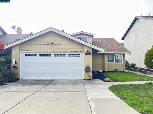 120 Bonita Ct, Rodeo CA: https://media.crmls.org/mediaz/cab747e1-24b9-420b-a904-5292ea2d5471.jpg