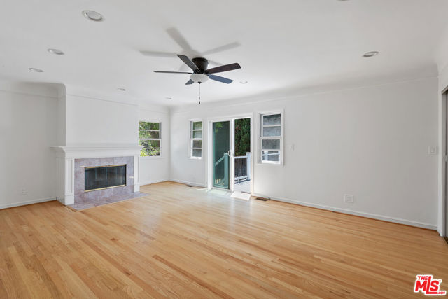 5572 Bradna Drive, Los Angeles CA: https://media.crmls.org/mediaz/cab76ad7-1d6b-41df-ad06-57bd4277c5bd.jpg