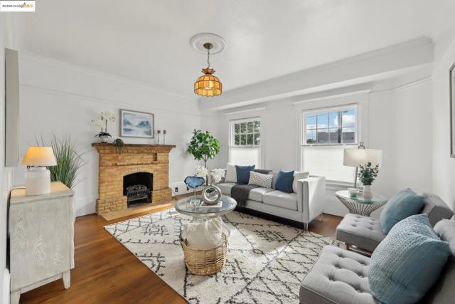 Image 2 of 29 For 1034 21st St