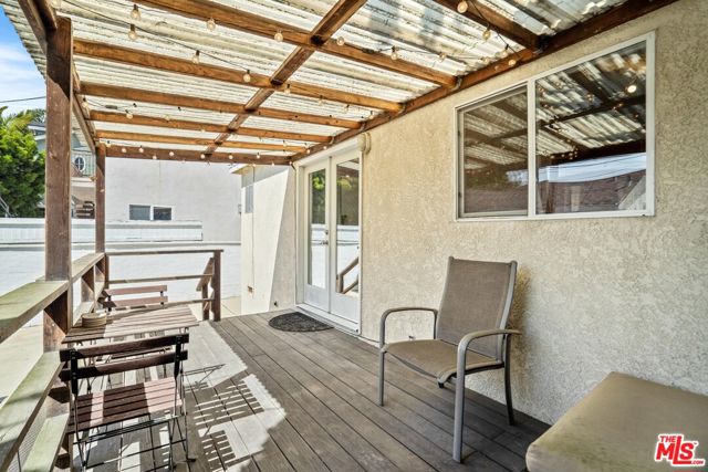 2205 ELM Avenue, Manhattan Beach, California 90266, 2 Bedrooms Bedrooms, ,2 BathroomsBathrooms,Residential,Sold,ELM,22148905