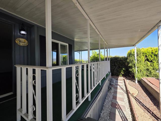 3535 Linda Vista Drive, San Marcos CA: https://media.crmls.org/mediaz/cab8e69b-97fb-40c4-86c5-d471e052372b.jpg