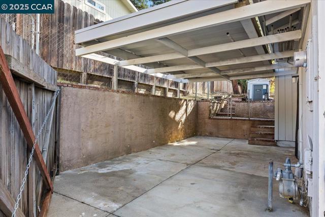 207 Midway Dr, Martinez CA: https://media.crmls.org/mediaz/caba6c61-6323-4d0a-9afd-3e759c0dd0d5.jpg