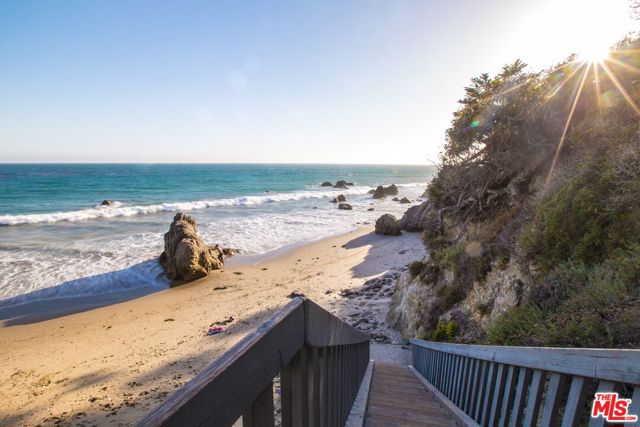 31866 Seafield Drive, Malibu, California 90265, 3 Bedrooms Bedrooms, ,2 BathroomsBathrooms,Single Family Residence,For Sale,Seafield,24427901