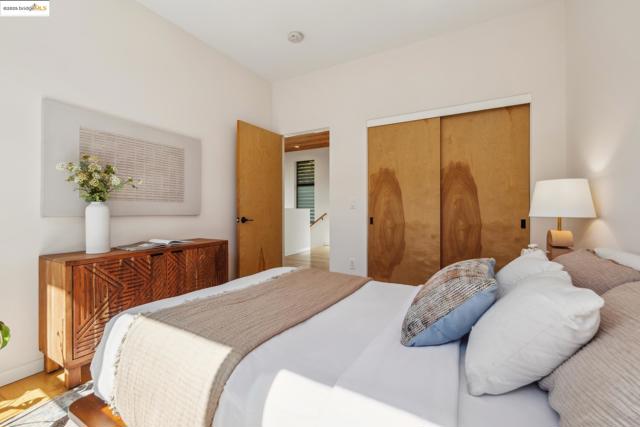 2010 9th St, Berkeley CA: https://media.crmls.org/mediaz/cabaf614-a8a9-4498-b75a-7f1dd6386678.jpg