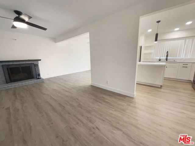495 N Wendy Drive, Newbury Park CA: https://media.crmls.org/mediaz/cabaf83c-1f33-4aa0-adc4-e0d6c23c3deb.jpg