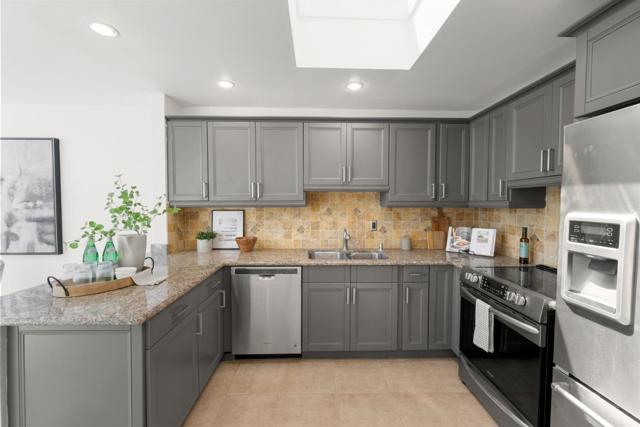 278 Beachview Avenue, Pacifica CA: https://media.crmls.org/mediaz/cabc2bd6-e702-408d-b568-768ccb09d556.jpg