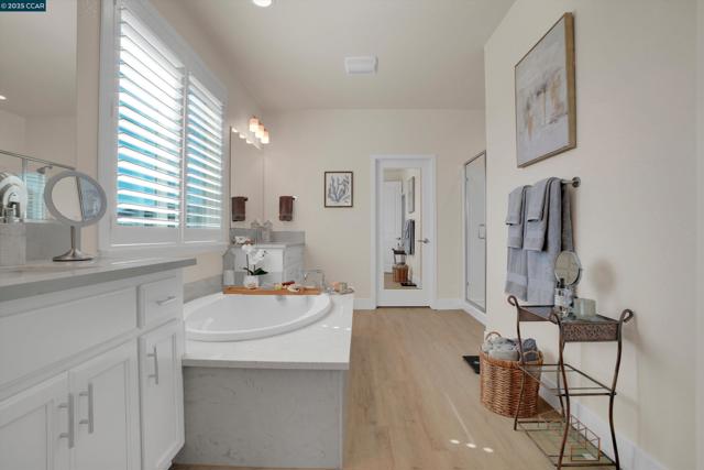 5498 Monte Vista Way, Antioch CA: https://media.crmls.org/mediaz/cabc86cb-70d0-4d1e-ab3e-fc317b61a78c.jpg