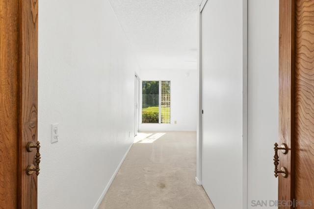 12039 Caminito Cadena, San Diego CA: https://media.crmls.org/mediaz/cabcac3b-ee19-4a45-a2f8-2d0220405a74.jpg