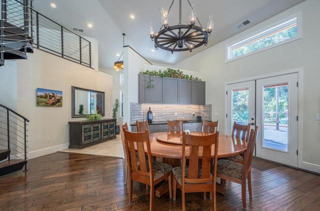 9247 Holly Hill Drive, Salinas CA: https://media.crmls.org/mediaz/cabcb574-bf8e-4f0a-9bd6-38f55efda4f1.jpg