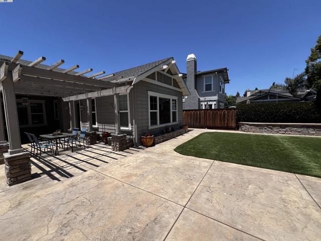 2344 Treadwell St, Livermore CA: https://media.crmls.org/mediaz/cabcf002-f4d8-476c-bc9a-ba52315cb982.jpg
