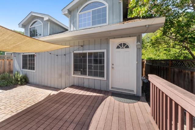 4 Athlone Way, Menlo Park CA: https://media.crmls.org/mediaz/cabebe05-b023-46b9-983b-82d38c5ea1cd.jpg