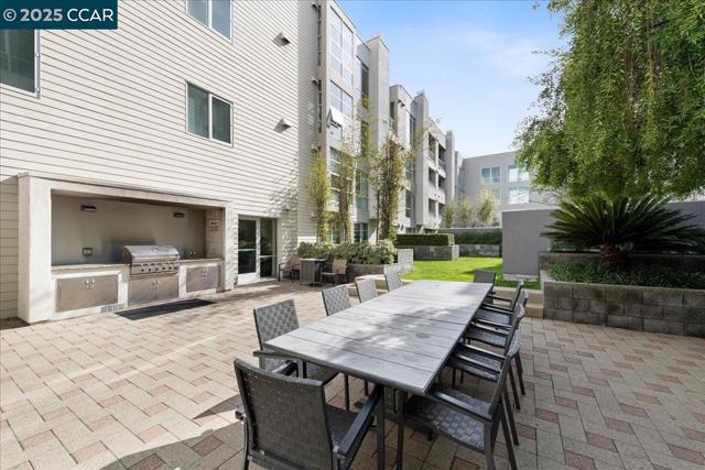 1655 N California, Walnut Creek CA: https://media.crmls.org/mediaz/cabefedf-6fe7-4e81-a9e7-ec9cadf5a813.jpg