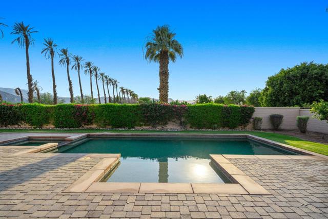 49481 Rock Rose Drive, Indio CA: https://media.crmls.org/mediaz/cabfb44a-20d7-4a34-87ad-13f5bed6e37f.jpg