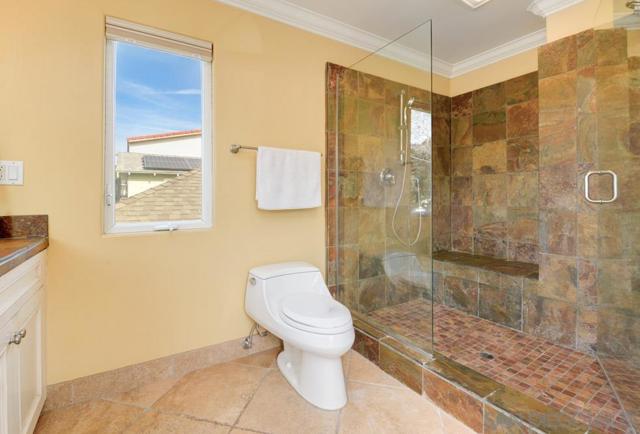 867 E Avenue, Coronado CA: https://media.crmls.org/mediaz/cac0b886-0107-452d-bb72-57d5a50f7104.jpg