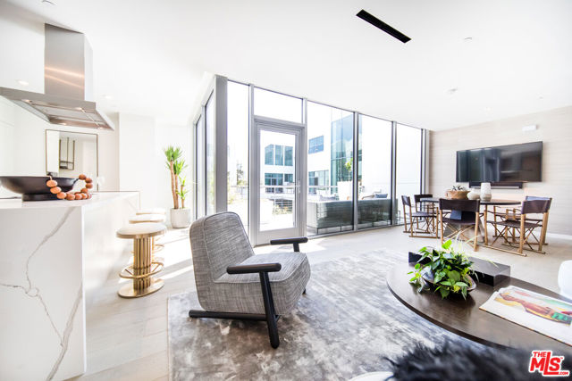 8600 Wilshire Boulevard, Beverly Hills CA: https://media.crmls.org/mediaz/cac103d7-3981-426d-b88a-73a8f01b48c9.jpg