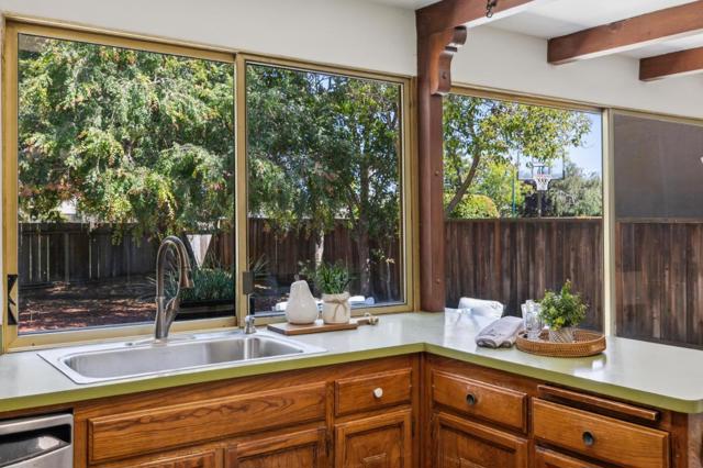 334 Sunfish Court, Foster City CA: https://media.crmls.org/mediaz/cac1bbb2-5c1b-4277-8aa7-c3af2c2b8a35.jpg